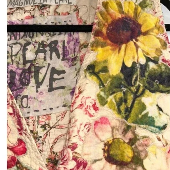 Magnolia Pearl Women's Applique Nikha Vest  ~REVERSIBLE - Picture 9 of 16